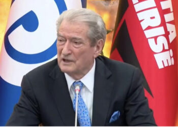 Berisha zbulon detaje si po shkojnë negociatat brenda PD: Kemi nenin e fraksioneve, duhet të tolerojmë debatet dhe kundërshtitë