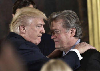 Nuk pranoi të dëshmonte për 6 Janarin, ish-këshilltari i Trump dënohet me 4 muaj burg