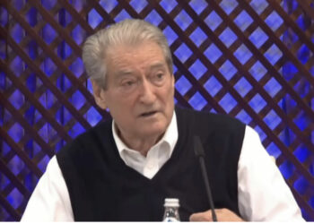 Sot protesta e pedagogëve, Berisha thirrje për pjesëmarrje masive: Punonjës e studentë, bashkohuni të gjithë para Universitetit të Arteve