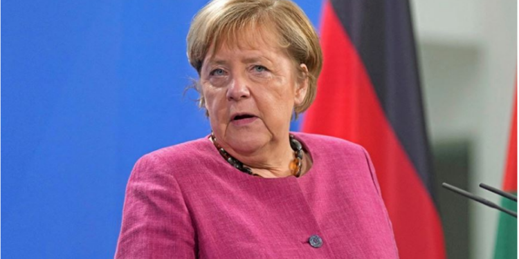Merkel nuk ndryshon qëndrim: Nuk pendohem për blerjen e gazit rus, ishte më i liri