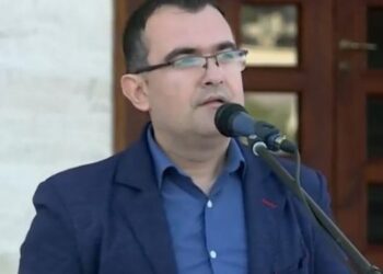 Pedagogët sulmojnë Ramën: Bëhu çerek burri dhe plotëso kërkesat tona