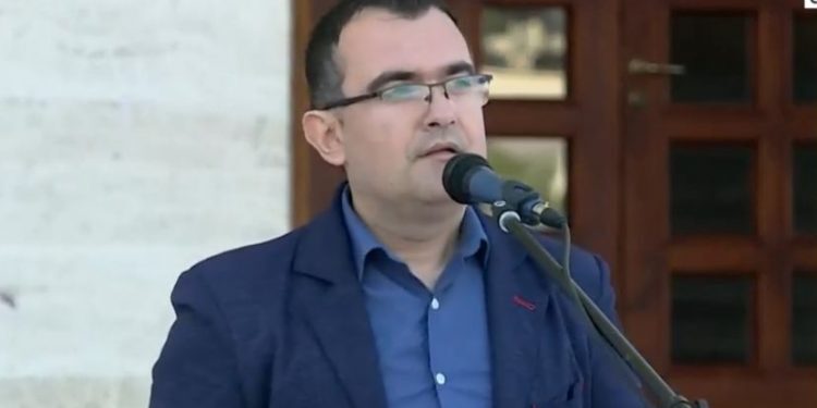 Pedagogët sulmojnë Ramën: Bëhu çerek burri dhe plotëso kërkesat tona