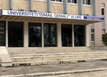 Shpopullimi/ Vlora me regjistrimet më të ulëta të regjistruara ndonjëherë, mungesa dhe në staf