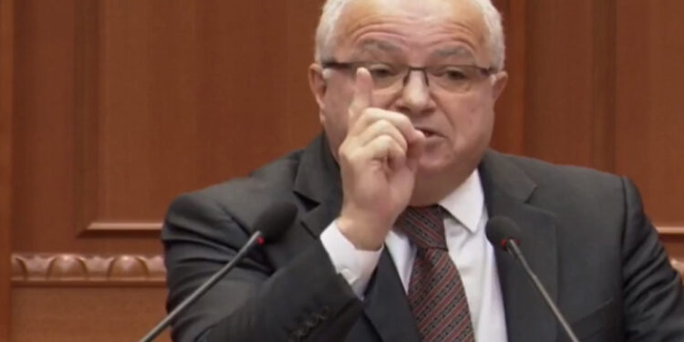 E quajti ish-sigurims, Spaho i përgjigjet Manjës: Mora përgjigjen nga Autoriteti, kërko ndjesë