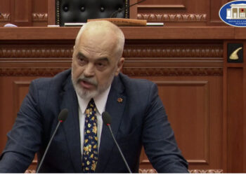 “Kur shkulni goxhdën, ju mbetet vrima”, Rama i kthehet keq opozitës: Vini vërdallë si gomaricat e Faik Beut!