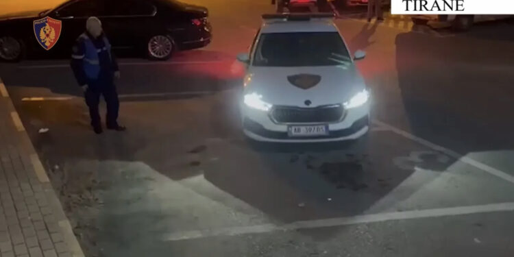 “Jeni të ftuar”! Marifeti i “biznesmenes” që “mbushi” Tiranën me indianë