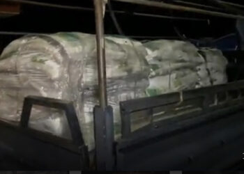 Laboratori i kokainës/ Kamionët e Policisë marrin qindra thasë me pleh kimik në shtëpinë e ish-kryetarit të Komunës