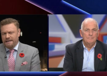 “Shqiptarët janë djallëzore, por të zgjuar”, gazetari britanik: Shpopullimi i Shqipërisë po bëhet me qëllim që të jetojnë veç të pasurit