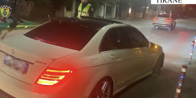Mbi 300 patenta të pezulluara në një javë në Tiranë, për alkool dhe shpejtësi