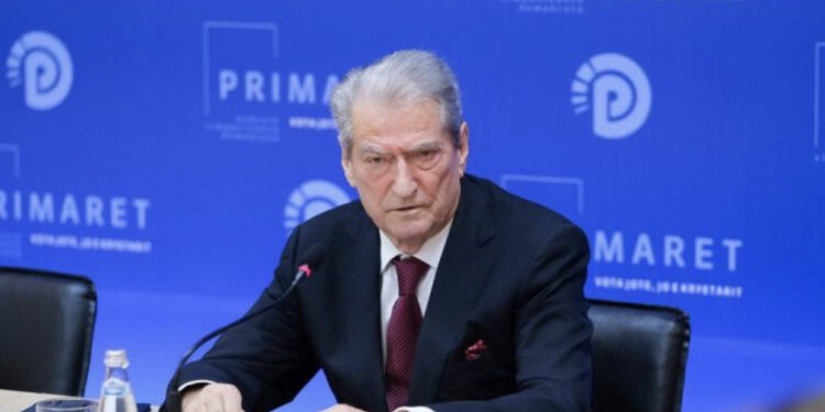 Berisha: Edhe pas 30 vjetëve shqiptarët ende janë populli i gomoneve