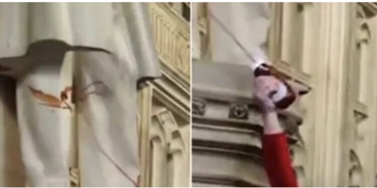 Hodhën “ketchup” mbi statujën e Lord Balfour, arrestohen dy aktiviste në Britani