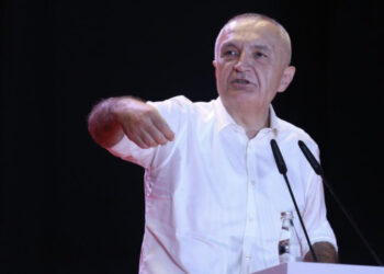 Rënia e Murit të Berlinit, Meta: Moment i jashtëzakonshëm për shqiptarët! Sfida e të rinjve sot, e rëndësishme sa ajo e bashkëmoshatarëve të tyre 33 vjet më parë