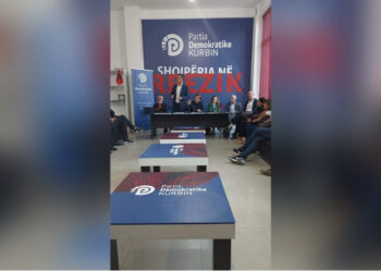 VIDEO/ Deputetët dhe demokratët e Kurbinit bashkohen pa asnjë ndasi drejt primareve