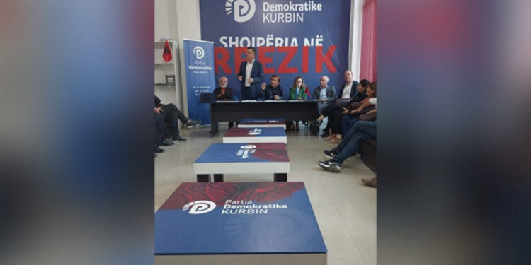 VIDEO/ Deputetët dhe demokratët e Kurbinit bashkohen pa asnjë ndasi drejt primareve