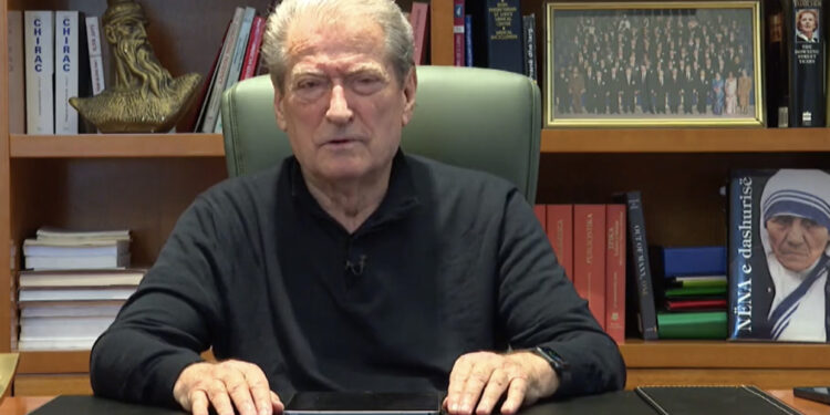 “Zhurma në Britani e drejtë”, Berisha: Kriminelët shkojnë drejt Londrës përmes aeroportit shqiptar, s’ka kontrolle