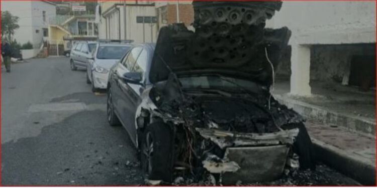 VIDEO-Paralajmërim? Digjet “Benz”-i në Lezhë