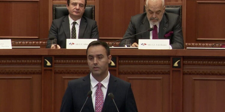 “28 nëntori është i Shqipërisë aq sa është i Kosovës”, Konjufca: Kombëria, fjala që të gjithë e kemi përdorur e tani nuk e përdorim më