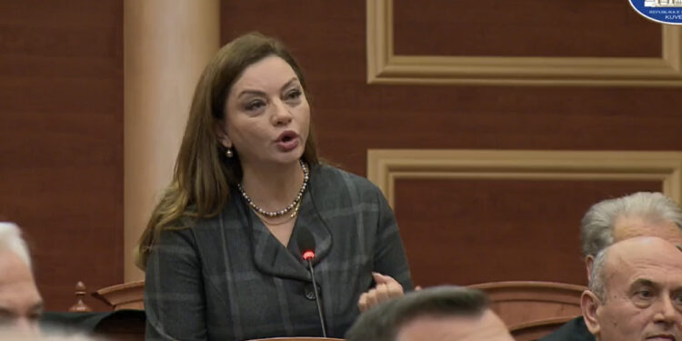 Deputetja e PD-Felajt: Kuvendi të marrë masa për Ramën, të përjashtohet për gjuhën e përdorur këtu!