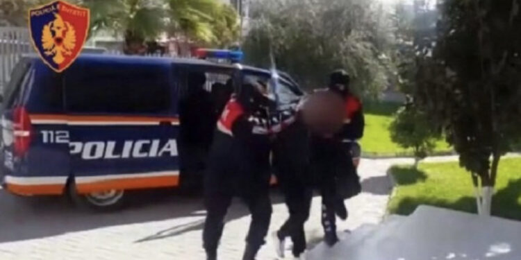 EMRI/ I dënuar me 2 vite burg në Itali për vjedhje, arrestohet 34 vjeçari që përdorte dy identitete në Kurbin