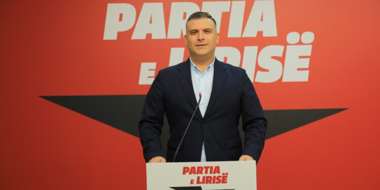 Blushi: Dimri po afron, 37% e qytetarëve nuk kanë mundësi të ngrohen. Qeveria të subvencionojë shtresat në nevojë