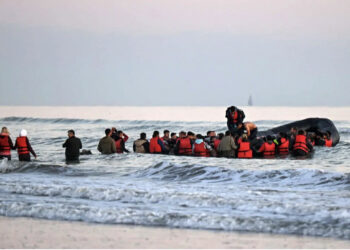 Britania rregulla të reja për emigrantët: Po punohet për marrëveshje me Shqipërinë