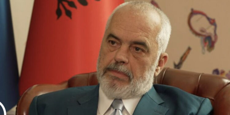 Akuzat e Britanisë për emigrantët shqiptarë, Rama: Po pres për një falje