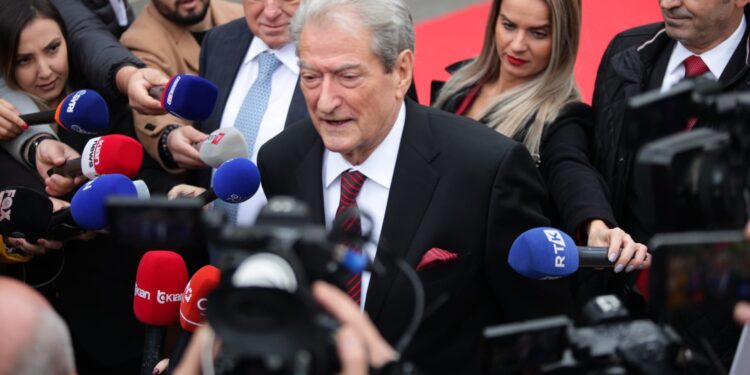 Kuvendi i përbashkët, Berisha: Enver Hoxha dhe Rama, anti-kombëtar