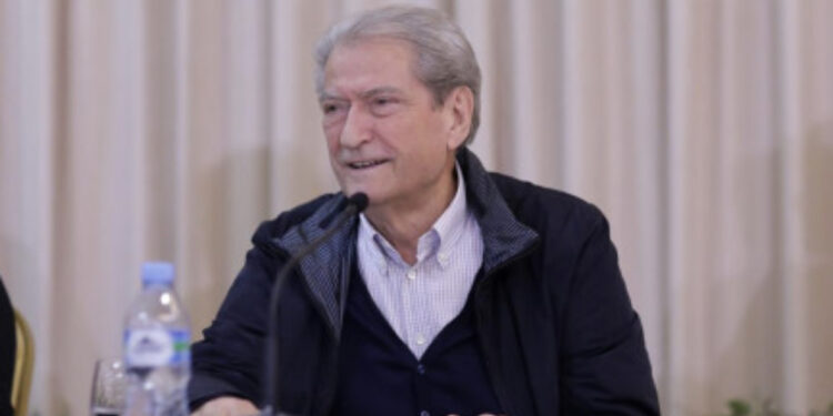 Nga transporti publik falas, te rritja e pagave për mësuesit dhe ulja e çmimit të energjisë/ Berisha nis premtimet elektorale!