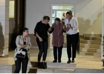 VIDEO/ Shpëtim për të moshuarën që u rrah nga punonjësja e qendrës, del nga azili