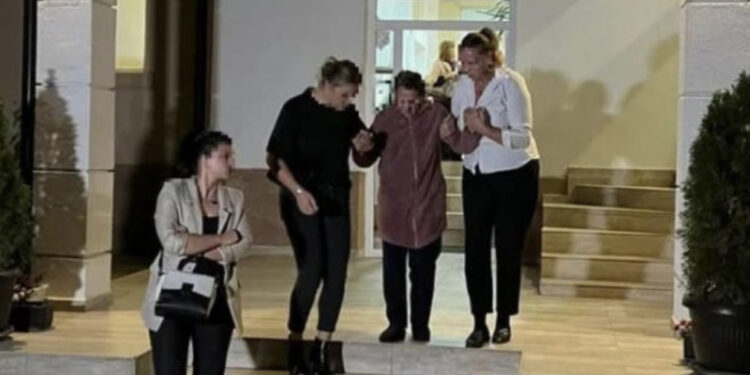 VIDEO/ Shpëtim për të moshuarën që u rrah nga punonjësja e qendrës, del nga azili