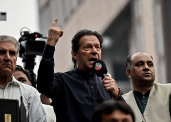 Plagoset në atentat ish-kryeministri pakistanez Irman Khan