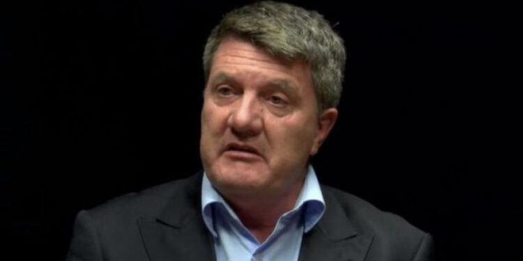 Milaim Zeka: Nëse Amerika më thotë mos fli 3 ditë me gruan, unë nuk i futem në krevat as për 3 muaj