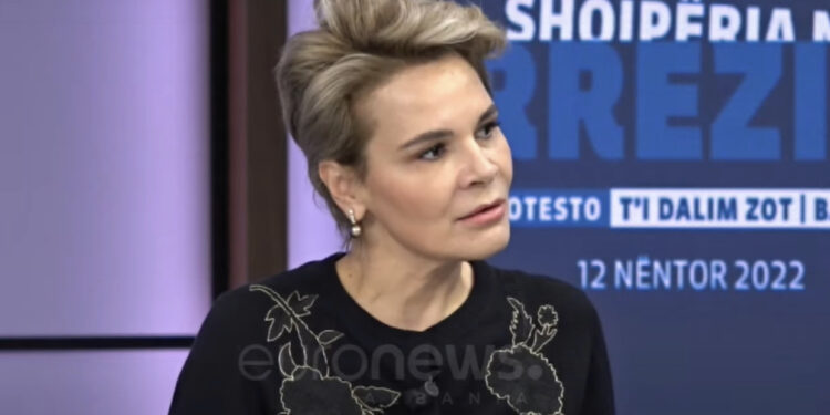 Monika Kryemadhi bën “mea culpa”: Shqiptarët i tradhtova unë e Basha, jo Berisha e Meta! Ja çfarë do të ndodhë më 12 Nëntor