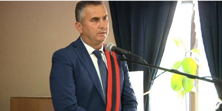 U transferua te Trauma pas goditjes me thikë, ja si është gjendja e kryebashkiakut Fredi Kokoneshit