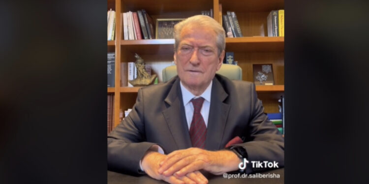 Berisha thirrje të rinjve në Tik Tok: Bashkoheni nesër në protestën e madhe të qytetarëve shqiptarë