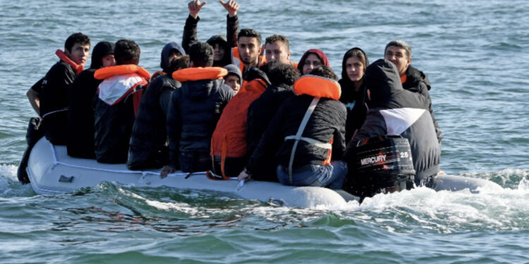 Shqipëria e para në botë për kërkesat e larta për azil në BE dhe Britani, në raport me popullsinë