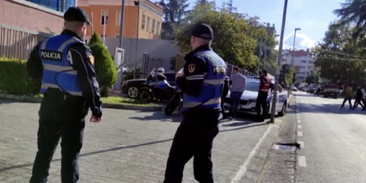 Telefonata që ngriti në këmbë “drejtësinë”, kush e dha alarmin për bombë?