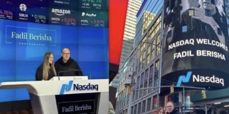 NEW YORK jehonë fotografit shqiptar, Fadil Berisha zgjohet në billbordet e TIMES SQUARE
