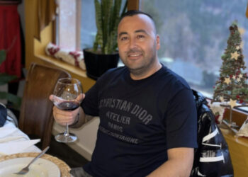 Shpërndante kokainë në lokalet e Sarandës gjatë shërbimit, dënohet me 5.4 vite burg ish-efektivi i Shqiponjave