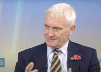 Kriza e emigrantëve / Ministri britanik e pranon: Me shqiptarët kemi përdorur gjuhë të papërshtatshme