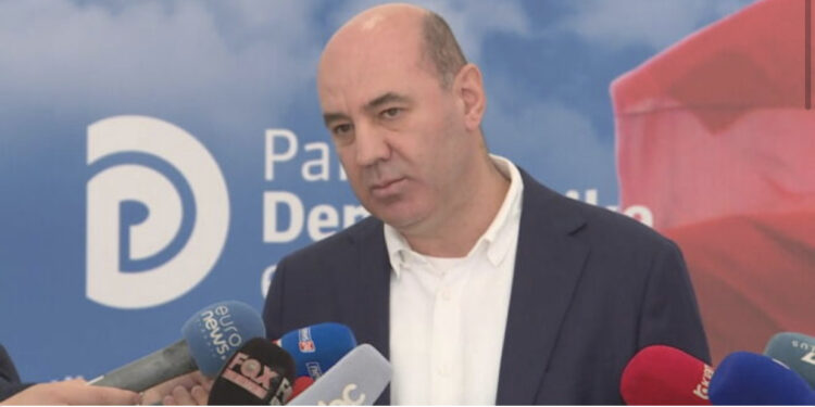 Rushaj dorëzon mandatin pas përplasjes me Alibeajn: Po favorizon Ramën!