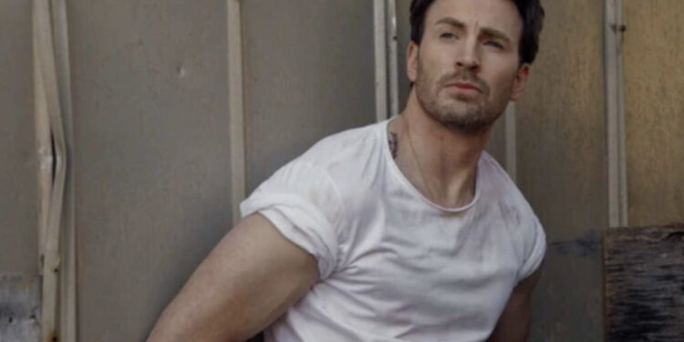 “Mashkulli më seksi për 2022”, aktori i njohur merr “fronin” si më simpatiku për këtë vit