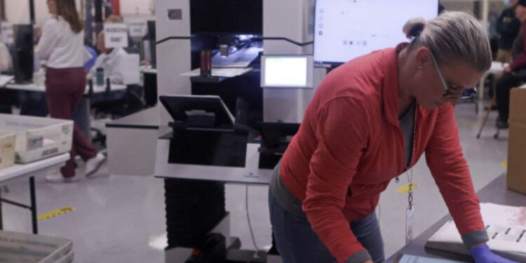 Beteja e ngushtë për kontrollin e Kongresit amerikan, “sytë” nga Arizona dhe Nevada