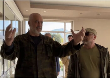 “Do rrisim sërish pagën minimale”, Rama këshillon biznesmenin korçar: Rritu rrogën punonjësve, se do të ikin