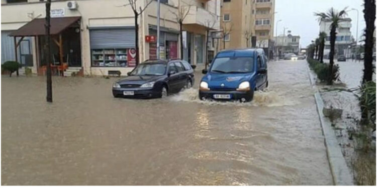 Reshje shiu dhe stuhi në të gjithë vendin, mblidhet Komiteti i Mbrojtjes Civile