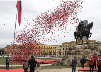 Shqipëria feston sot 78-vjetorin e Çlirimit