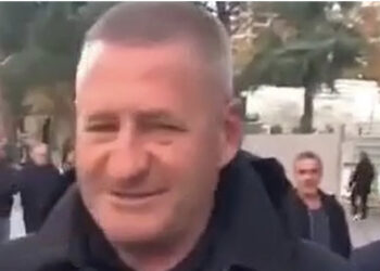 Po nuk iku Rama? Nard Ndoka lëshon gojën në protestë: Ku të ikë, në p**h të sëmës?