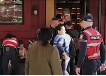 Sherr mes të rinjve në Durrës, njëri mbetet i plagosur me thikë