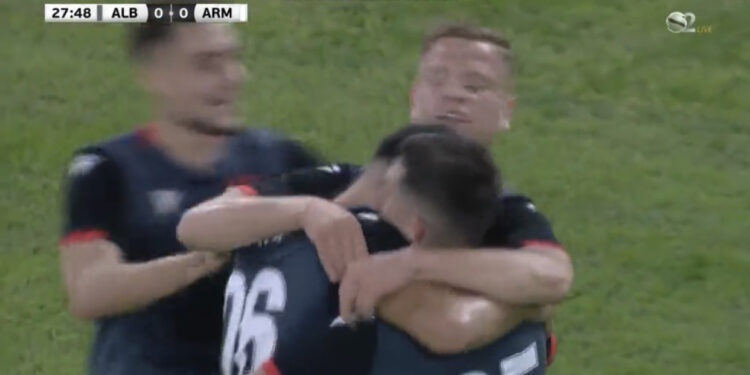 VIDEO-LIVE/ SKUKAAA realizon golin e tij të parë me Kombëtaren, aksion model që nis nga këmbët e Asllanit