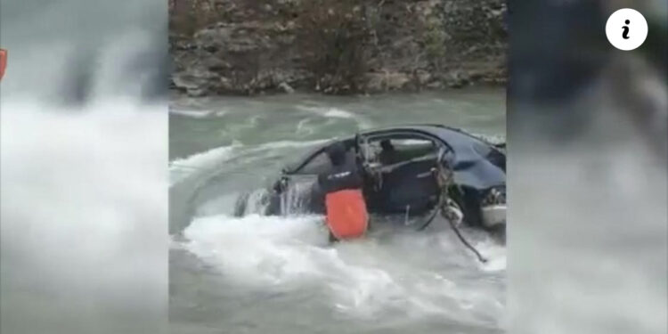 VIDEO-Momenti tragjik kur nxiren të vdekur nga uji babë e bir në Shkodër